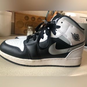 Nike Air Jordan 1 Mids
